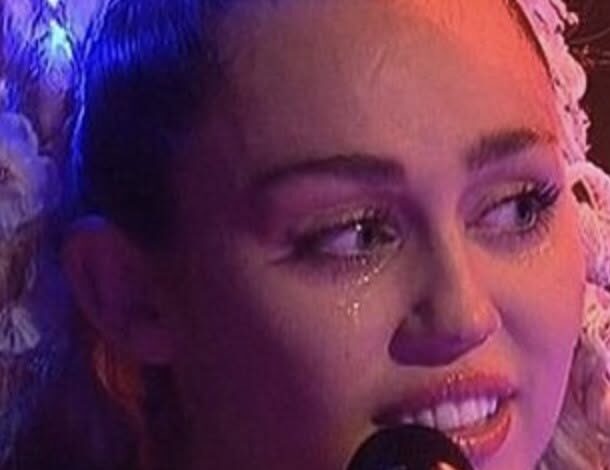Miley Cyrus Mourns a Heartbreaking Family Loss