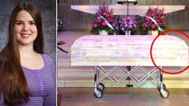Teen Girl Dies and Her Mother Sees the Messages Covering Her Casket
